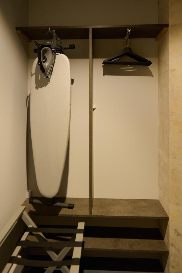 Appartement Montagnon - Les Suites Du Palais - Classe 4 Etoiles, Parking Prive, Vue Cathedrale, 3 Chambres, Primo C0Nciergerie Nevers Buitenkant foto