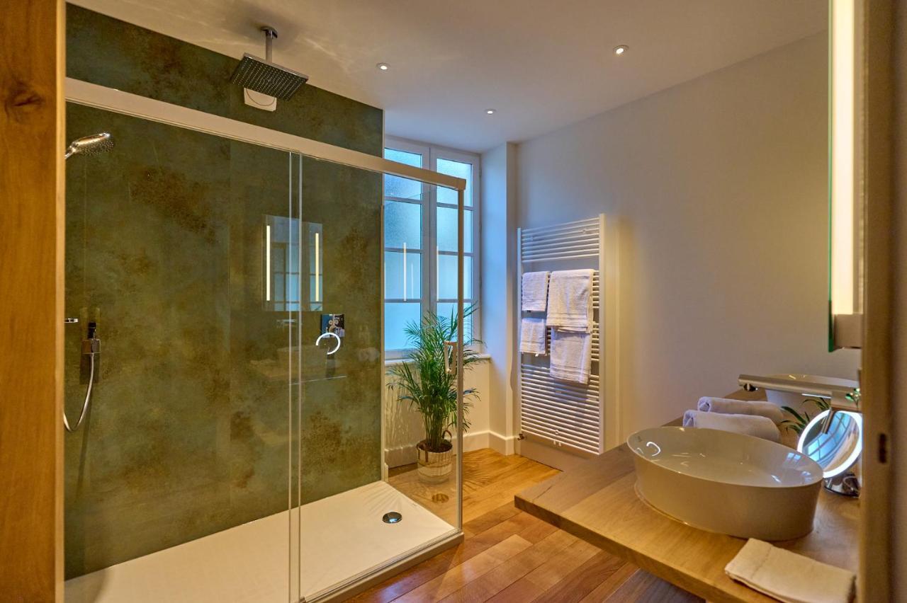 Appartement Montagnon - Les Suites Du Palais - Classe 4 Etoiles, Parking Prive, Vue Cathedrale, 3 Chambres, Primo C0Nciergerie Nevers Buitenkant foto