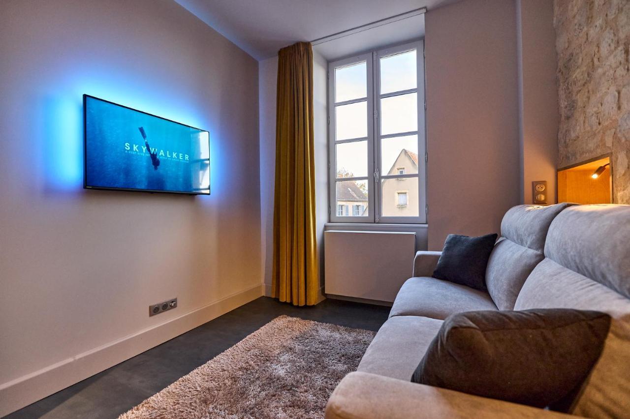 Appartement Montagnon - Les Suites Du Palais - Classe 4 Etoiles, Parking Prive, Vue Cathedrale, 3 Chambres, Primo C0Nciergerie Nevers Buitenkant foto