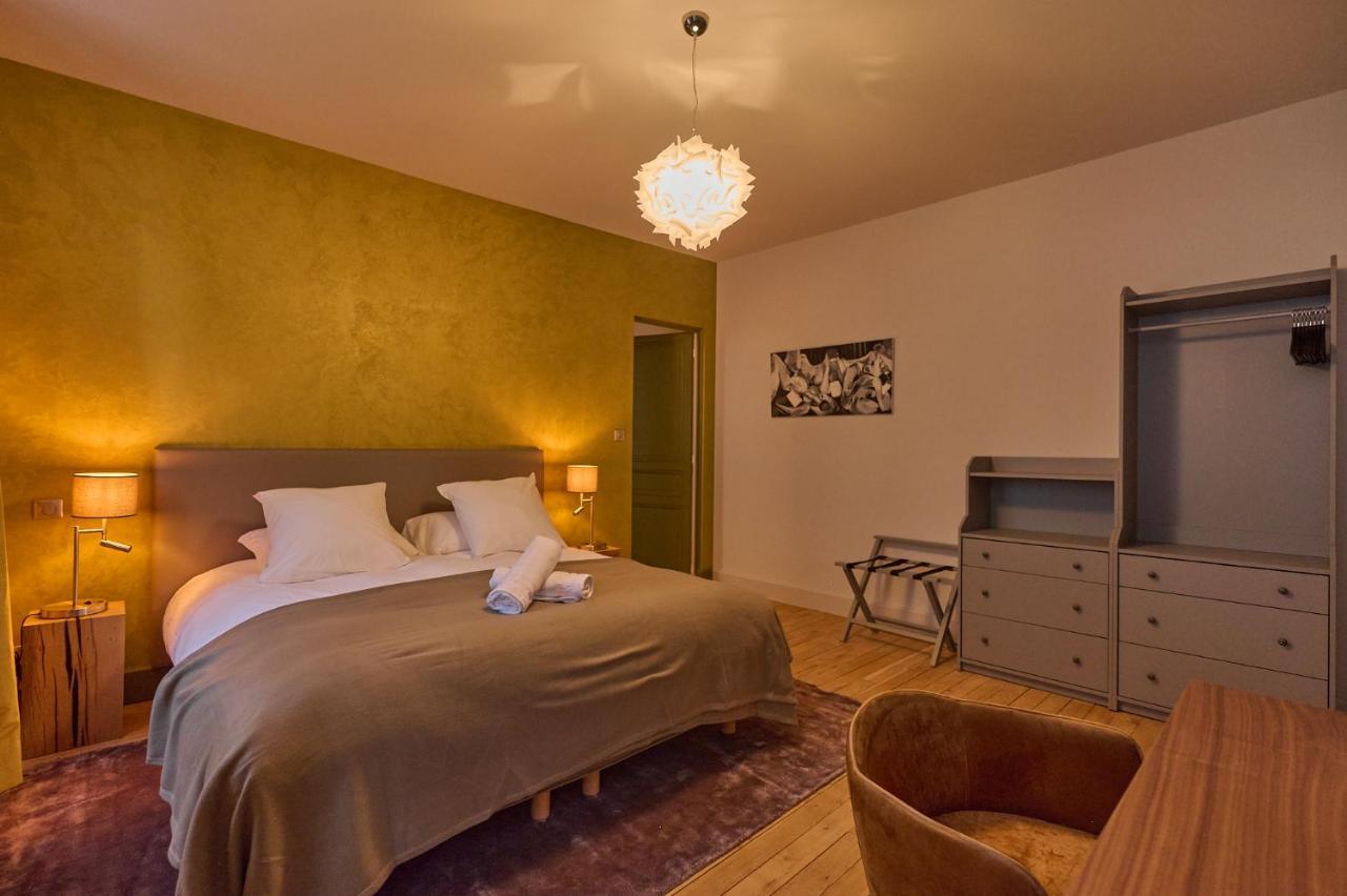 Appartement Montagnon - Les Suites Du Palais - Classe 4 Etoiles, Parking Prive, Vue Cathedrale, 3 Chambres, Primo C0Nciergerie Nevers Buitenkant foto