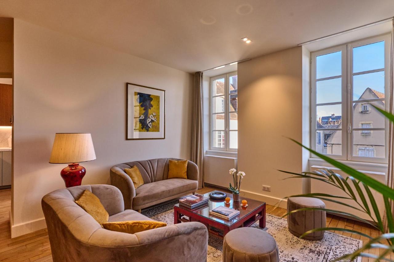 Appartement Montagnon - Les Suites Du Palais - Classe 4 Etoiles, Parking Prive, Vue Cathedrale, 3 Chambres, Primo C0Nciergerie Nevers Buitenkant foto