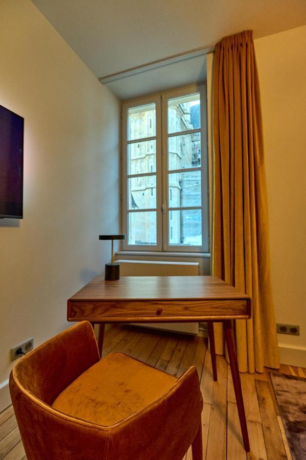 Appartement Montagnon - Les Suites Du Palais - Classe 4 Etoiles, Parking Prive, Vue Cathedrale, 3 Chambres, Primo C0Nciergerie Nevers Buitenkant foto