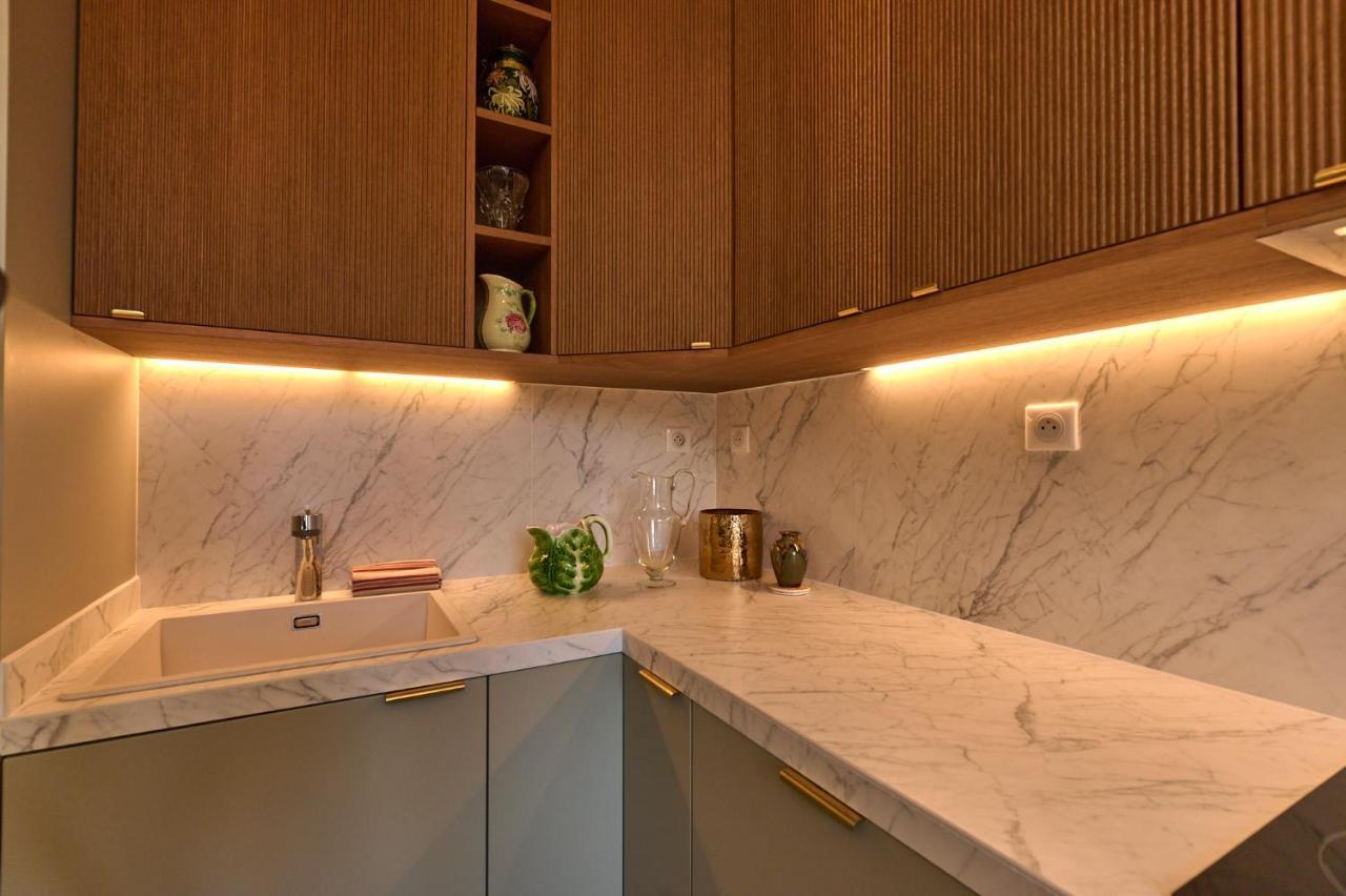 Appartement Montagnon - Les Suites Du Palais - Classe 4 Etoiles, Parking Prive, Vue Cathedrale, 3 Chambres, Primo C0Nciergerie Nevers Buitenkant foto