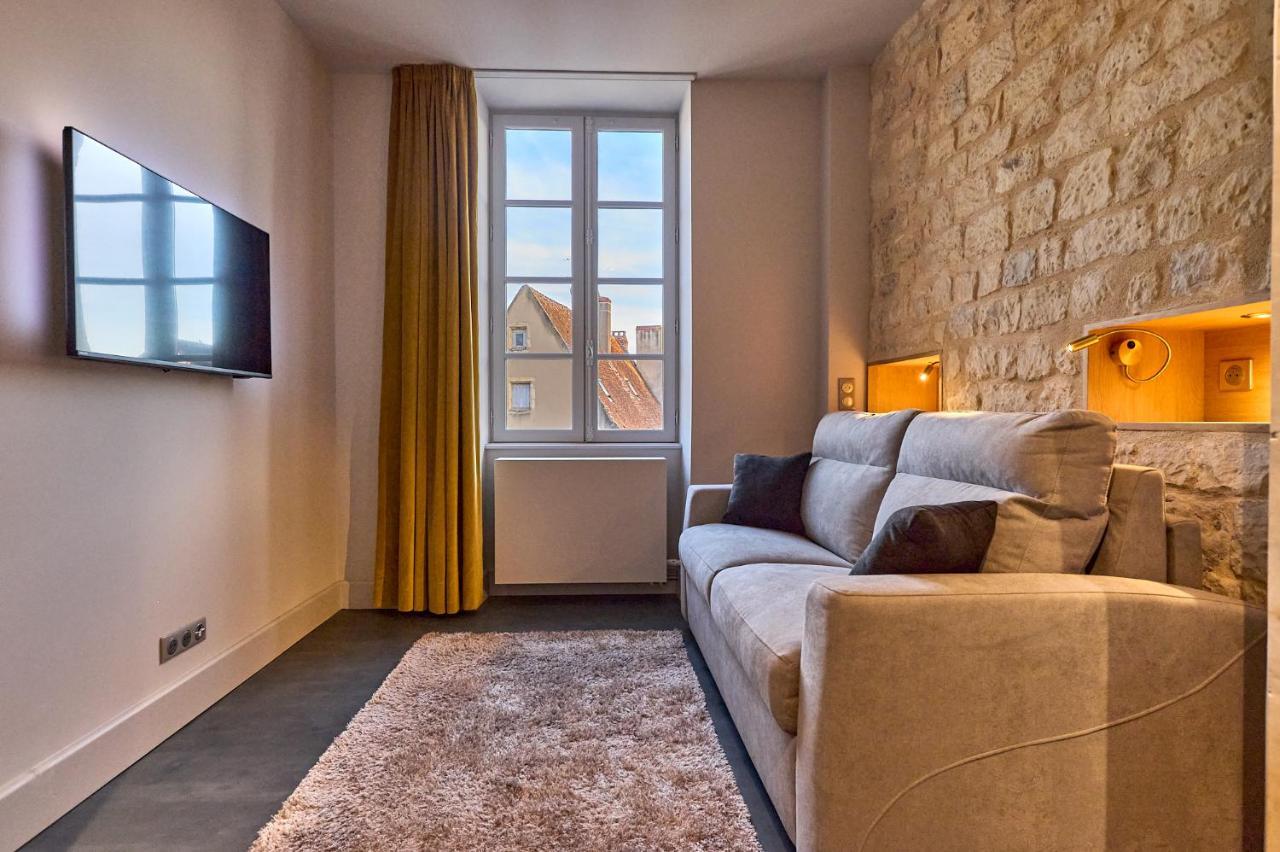 Appartement Montagnon - Les Suites Du Palais - Classe 4 Etoiles, Parking Prive, Vue Cathedrale, 3 Chambres, Primo C0Nciergerie Nevers Buitenkant foto